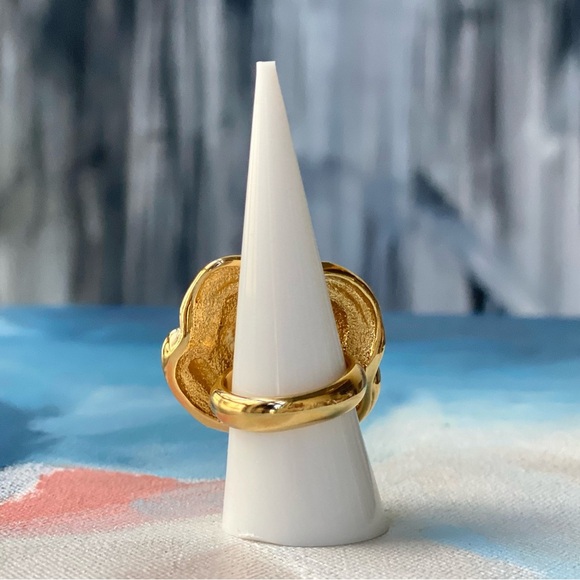 VTG ST. JOHN 24K Gold Plated Camellia Rose Ring Size 8 *RARE* - Picture 3 of 5